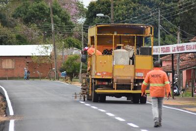 Obras de asfaltado en barrio de Ayolas