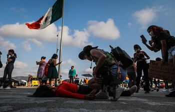 Colectivos feministas marcharon durante una protesta contra las desapariciones y feminicidios en el balneario de Acapulco, estado de Guerrero. (imagen referencial).