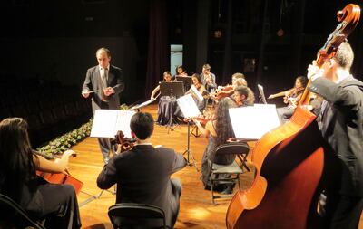 La Orquesta de Cámara Juvenil del Centro Cultural Paraguayo Americano, bajo la dirección de Gabriel Graziani, actuará esta tarde vía Facebook.