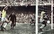 Raimundo Aguilera veía cómo Pelé festejaba el gol que anotó en el Maracaná el 31 de agosto de 1969, con un récord de asistentes.