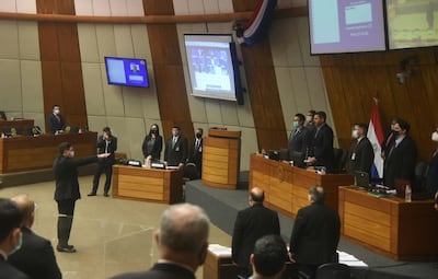 Augusto Paiva, jurando como nuevo subcontralor.