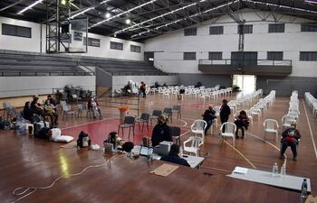 La afluencia de personas fue mínima en todos los vacunatorios.