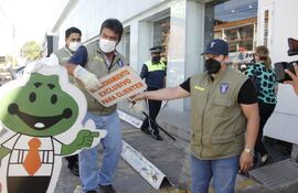 La Policía Municipal de Vigilancia anuncia que controles y notificaciones continuarán para quienes empleen el espacio público de manera privada.