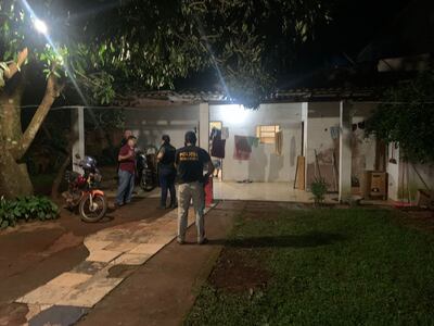 Personal de Homicidios allanaron la casa del supuesto apoyo logístico del crimen en busca de evidencias.