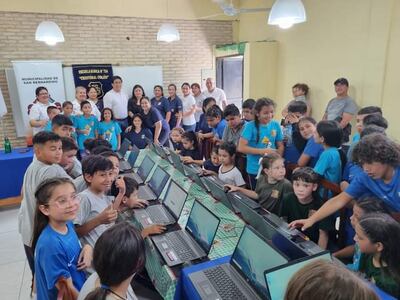 inauguran una equipada sala de informática