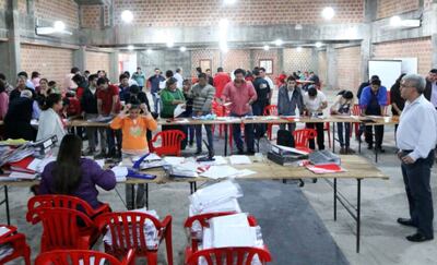 Las afiliaciones en masa en época electoral son habituales en la ANR (foto archivo ABC Color).