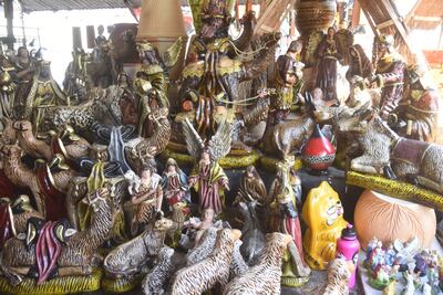 En  Pettirossi y Gral. Aquino se ofrecen los pesebres todos los días desde las 7:00 hasta las 19:00 hasta el 24 de diciembre.