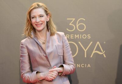 La actriz Cate Blanchett posa para los fotógrafos a su arribo a la conferencia de prensa previa a la ceremonia de los Premios Goya.