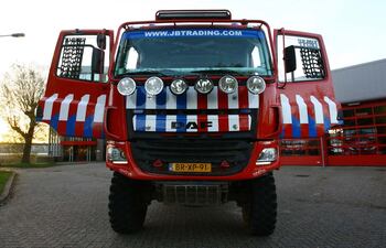 el-imponente-camion-de-fuego-que-sera-utilizado-por-los-bomberos-de-holanda-para-correr-el-rally-dakar-2017-que-parte-el-1-de-enero-desde-nuestra-c-203926000000-1537531.jpg