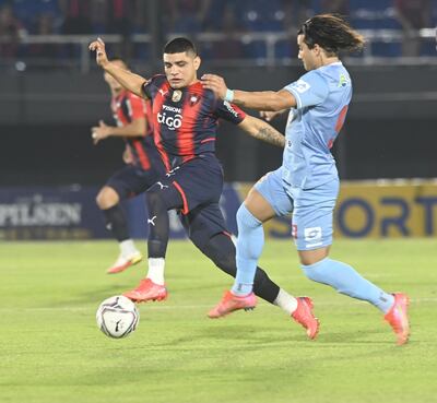 Resistencia y Cerro Porteño jugaron en el Defensores del Chaco.