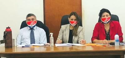 Los jueces Óscar Gabriel Genez, Lourdes Morínigo y Evangelina Villalba (der.) integraron el tribunal que dictó la sentencia.