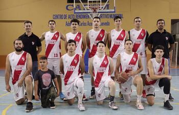 Dotación del Mariscal Estigarribia, campeón 2021 del torneo de la federación amambaiense.