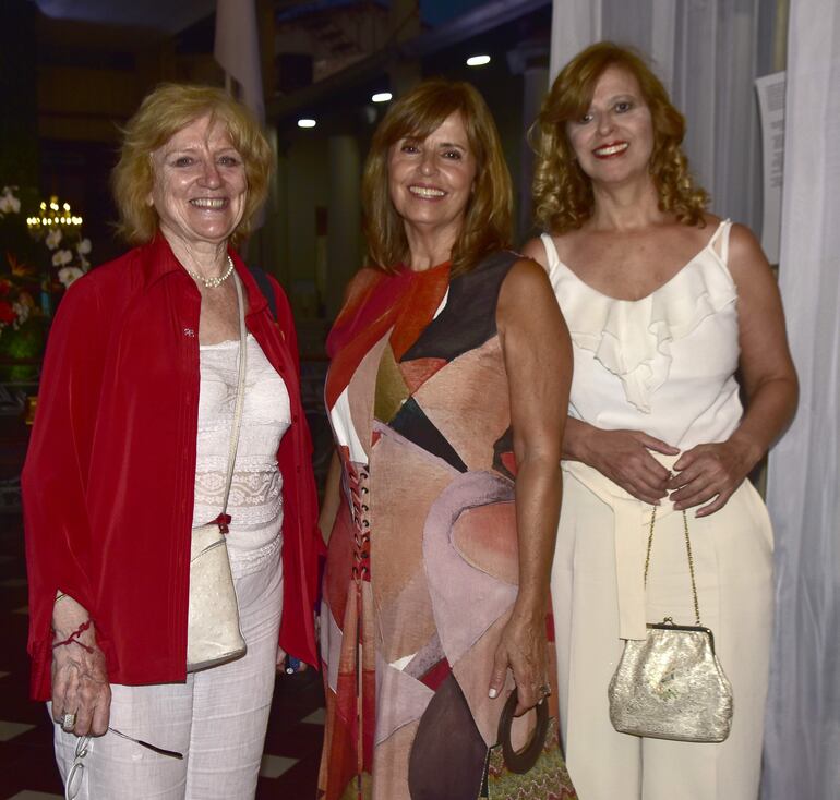 Tiziana Leopizti, María Raquel Ardissone y Claudia Ferreiro.
