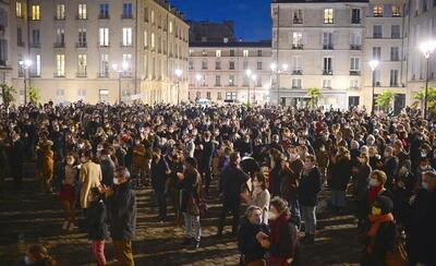 Protesta en Francia contra el confinamiento extensivo que se está volviendo a aplicar en los países de Europa.