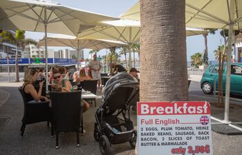 Playa de Las Amaricas en las Islas Canarias, Tenerife.