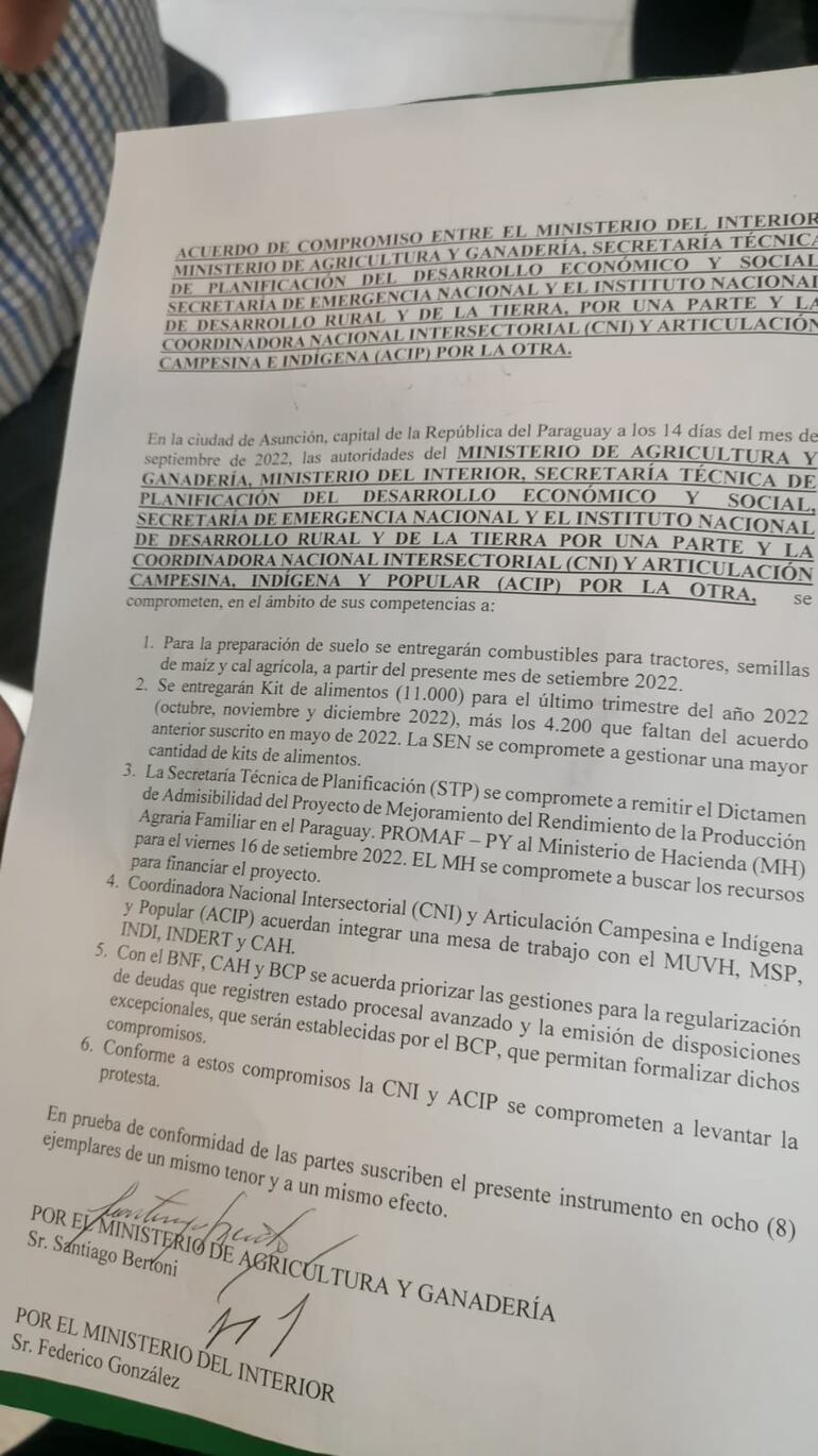 Documento del acuerdo entre campesinos y autoridades del Estado