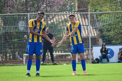 Los goleadores del triunfo auriazul, Pablo Fabián Meza Marmolejo (25 años) y Diego Agustín Fernández Servín (19). (Foto: @SpLuquenOficial)
