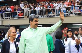 La Sociedad Interamericana de Prensa (SIP), que inauguró este martes su reunión de medio año, acusó al Gobierno de Venezuela de reducir “sistemáticamente” el espectro mediático en el país, según un informe publicado en la página web de la organización.