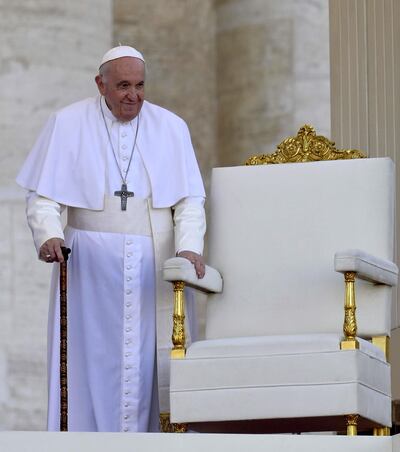 El Papa Francisco durante una misa en la Plaza de San Pedro en el Vaticano (Foto Archivo).