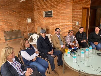 La reuniòn durò dos horas, se realizò en la casa de la familia Denis Bareiro.