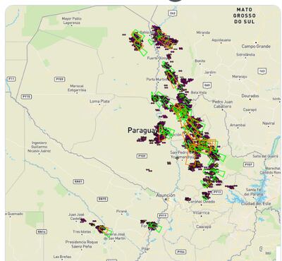 La Dirección Nacional de Meteorología de Hidrología muestra en su mapa las descargas eléctricas asociadas a tormentas que se desarrollan sobre varios puntos del país.