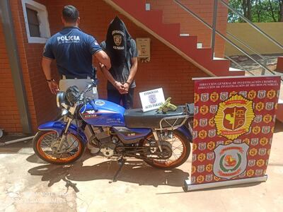 El sospechoso fue aprehendido por agentes de Investigaciones.