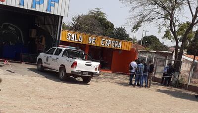 El crimen ocurrió en la sala de espera de un lavadero.