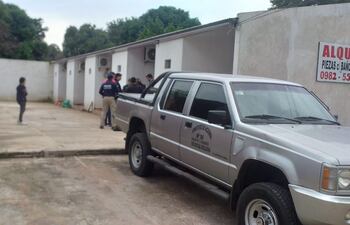 Uno de los allanamientos realizados por el fiscal Francisco Cabrera en San Antonio, departamento Central, en el caso de facturas falsas.