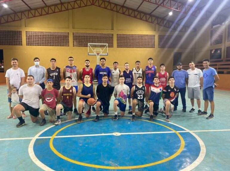 Dotación de Amambay, que debutó ayer contra San Lorenzo y hoy enfrenta a los anfitriones.