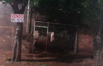 La vivienda de donde los falsos policías se llevaron las máquinas minadoras de criptomonedas.