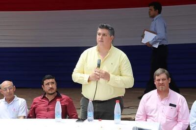 Hacen proselitismo con proyectos de la Essap en Caapucú.