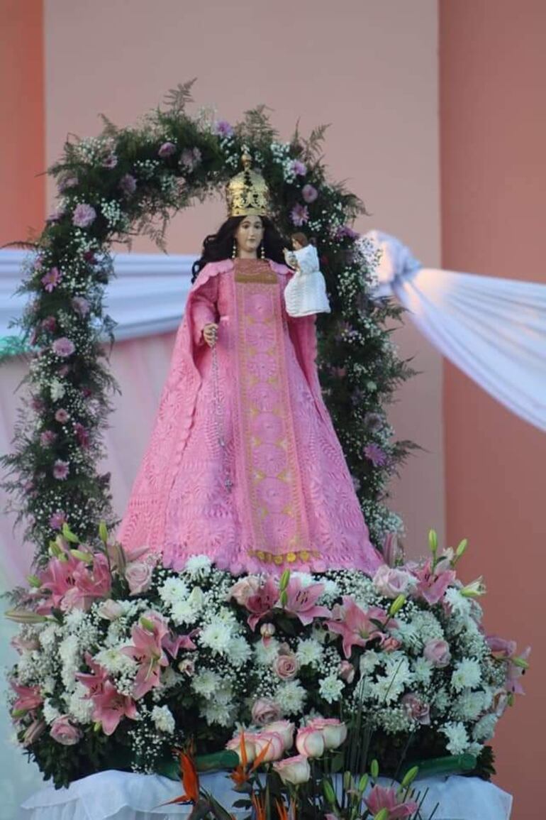 Virgen del Rosario, protectora espiritual de Itacurubí de la Cordillera.
