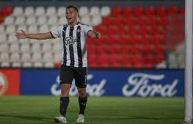 Libertad enfrenta a Atlético Nacional en el Defensores