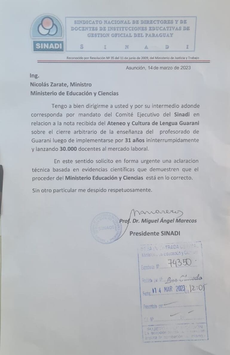 Nota presentada por el Sindicato Nacional de Directores (SINADI) al Ministerio de Educación.