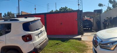 Una de las casas allanadas en la colonia Primavera de Capitán Bado.