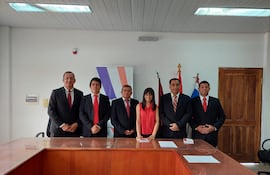 Arístides Genes, Diego Emilio Rojas, Lorena Ruggeri, Fernando Mereles, José Orestes Bower e Ignacio Segovia concejales colorados.