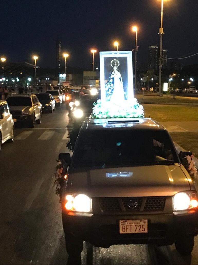 Con caravana fue recibida la Virgen de Caacupé en la Costanera