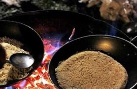 La fiesta popular típica de San Juan está como todos los años cargada de buena gastronomía, juegos y tradiciones que se replican de generación en generación.