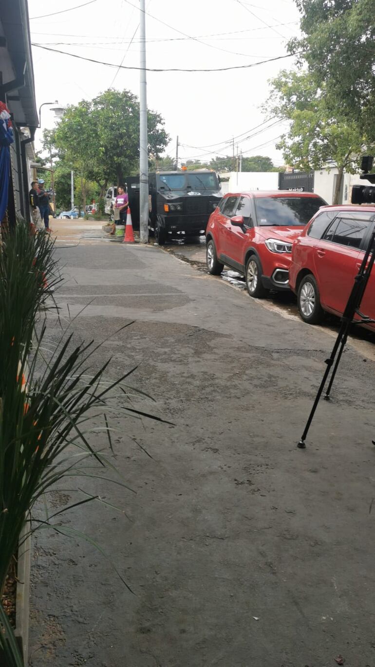 Vehículo blindado de la Policía será utilizado en operativo de traslado de José Peirano Basso.