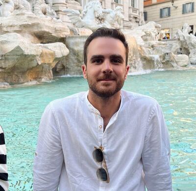 Iván Zavala en la Fontana di Trevi, en Roma, Italia.