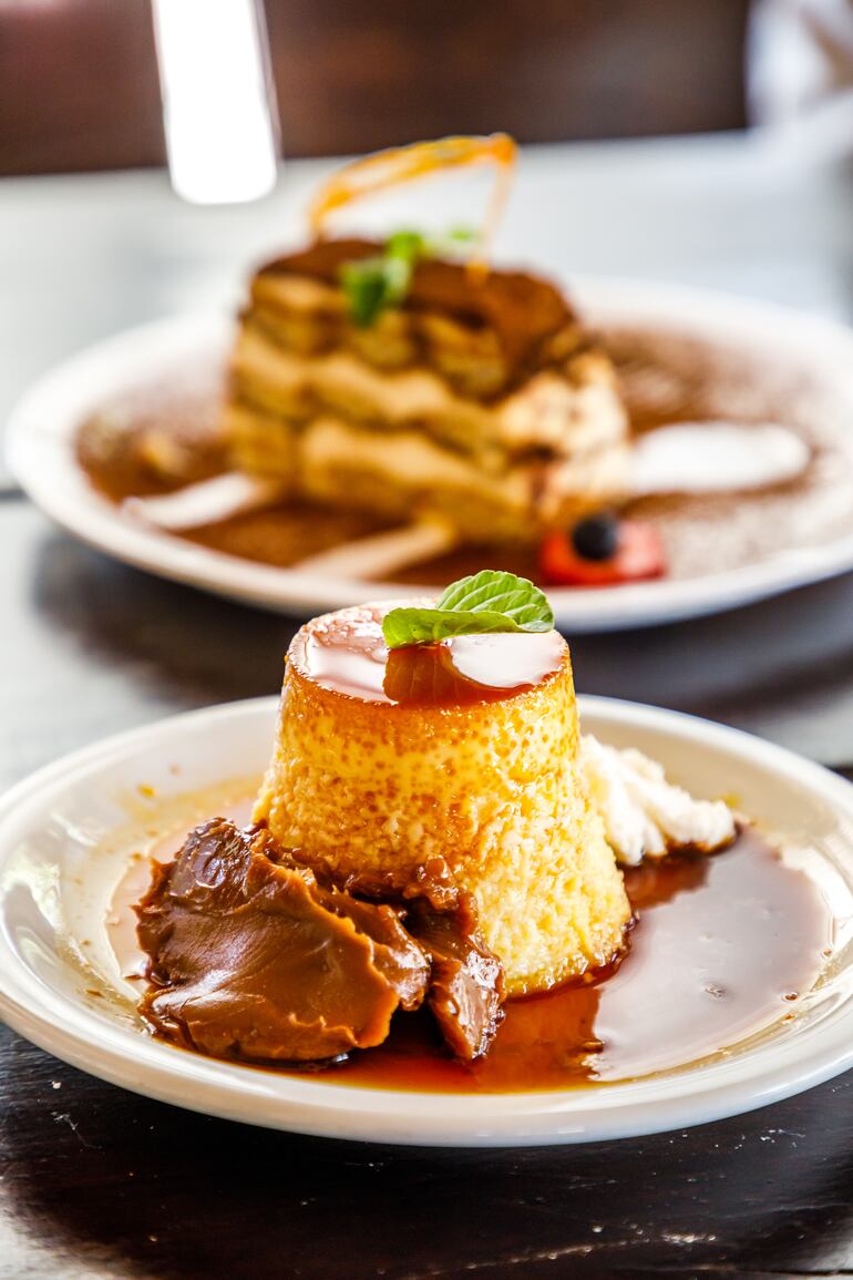Flan de dulce de leche.