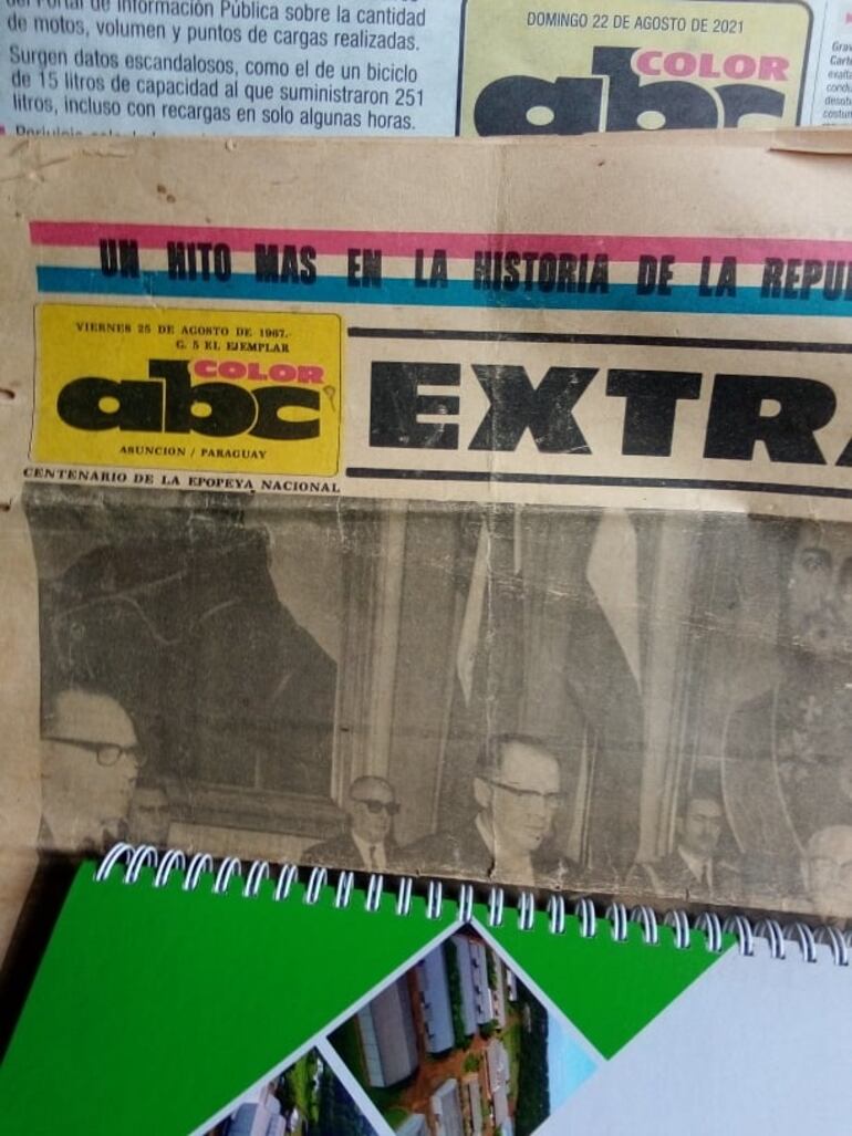 Un detalle de tapa de la fecha de publicación del ejemplar.