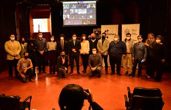 Actores, productores, directores, distribuidores acompañaron hoy el lanzamiento del INAP en forma presencial y a través de la videollamada. El acto se celebró en el Archivo Nacional.