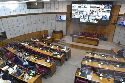 Senadores realizaron una extraña "jugada" para evitar millonarios desembolsos a municipios de Itapúa y Misiones.