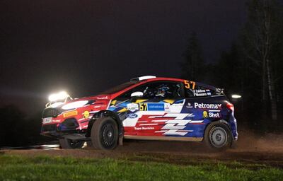 Fabrizio Zaldívar y Fernando Mussano, con el Ford Fiesta EcoBoost, transitando los 1.290 metros de la Súper Especial nocturna del Rally de Estonia.