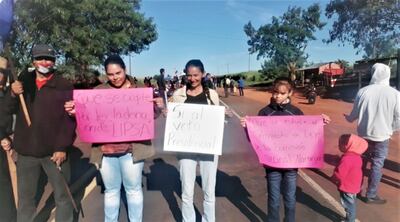 Uno de los grupos que ocupan las tierras de Marina hizo un cierre de ruta en los últimos días, exigiendo acceder a más tierras.