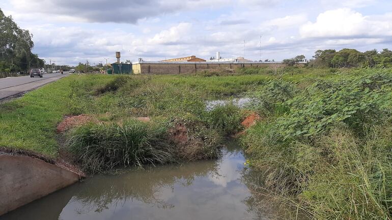Luego de las últimas lluvias algunas viviendas quedaron inundadas de desechos cloacales.