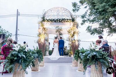 La profesión de wedding planners ha ido creciendo en las últimas dos décadas y se ha instalado en bodas de diversos presupuestos. No solamente para las personas pudientes.