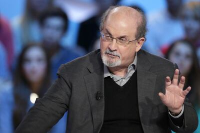 El escritor Salman Rushdie.