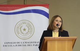 Lorena Segovia durante la audiencia pública en el Consejo de la Magistratura para elección de terna en relación a la Corte Suprema de Justicia. (gentileza).
